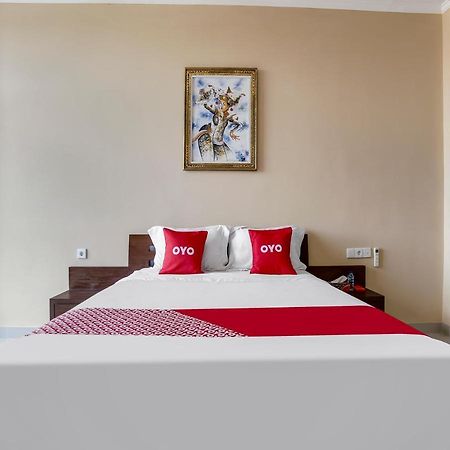 Oyo Flagship 90966 Moreno Homestay Legian Zewnętrze zdjęcie