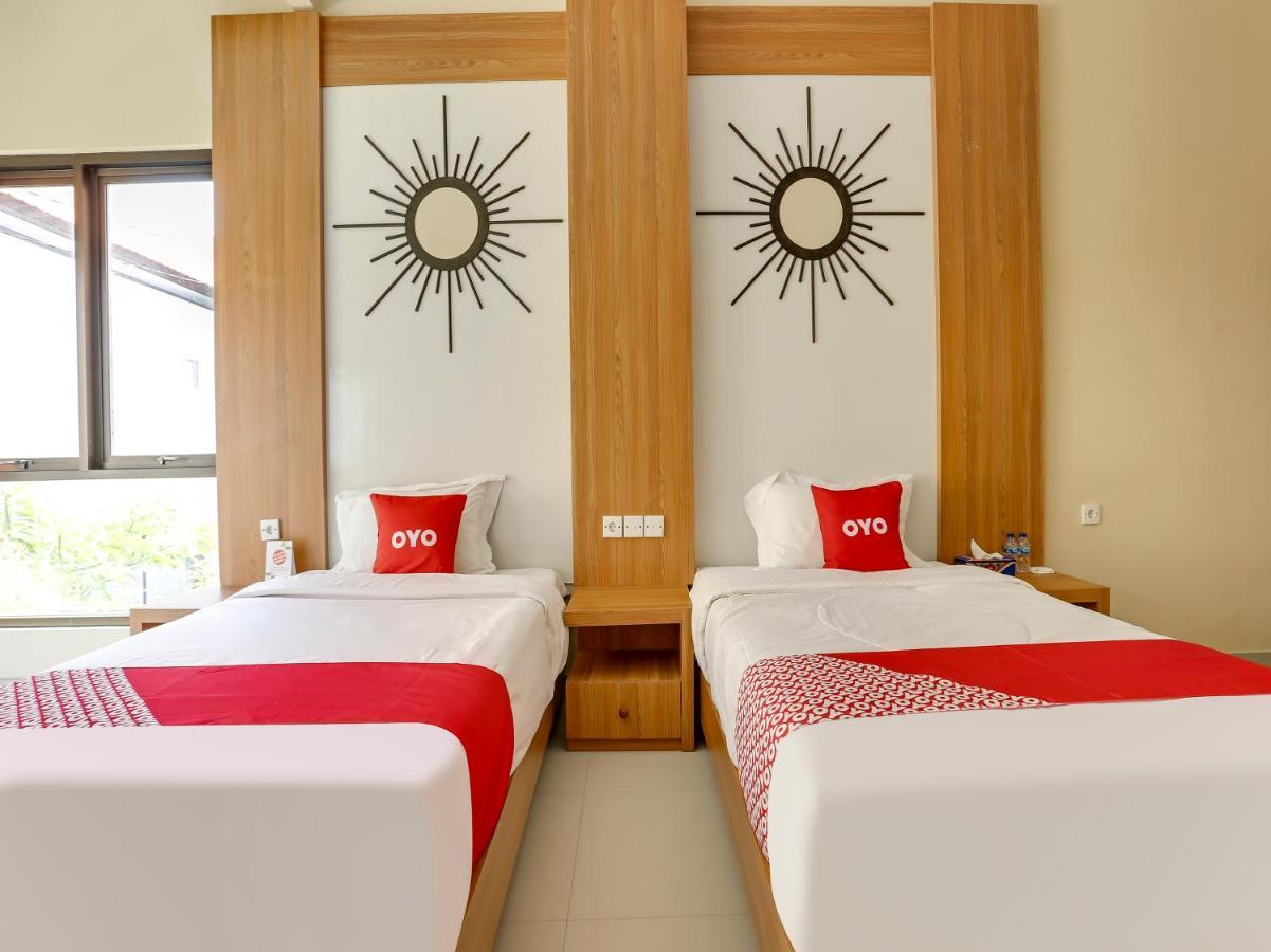 Oyo Flagship 90966 Moreno Homestay Legian Zewnętrze zdjęcie