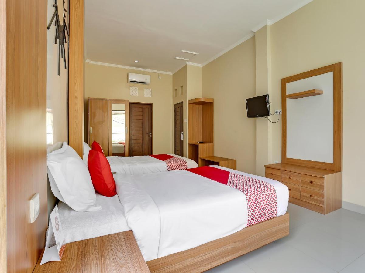 Oyo Flagship 90966 Moreno Homestay Legian Zewnętrze zdjęcie